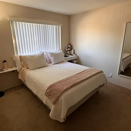 Rent this 1 bed room on 2700 Del Medio Court in Mountain View, CA 94040