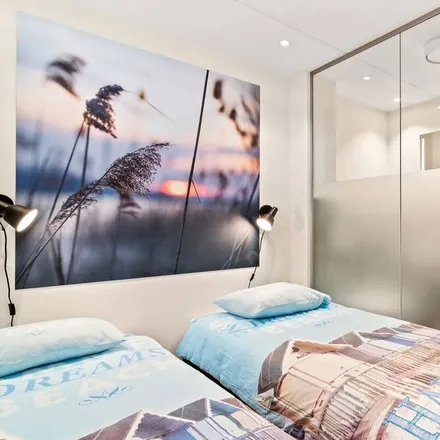 Rent this 4 bed house on 9215 VV De Veenhoop