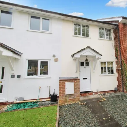Rent this 2 bed townhouse on Chive Court in Rushmoor, GU14 9XF