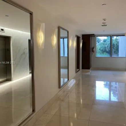 Image 4 - 530 Brickell Key Drive, Torch of Friendship, Miami, FL 33131, USA - Apartment for rent