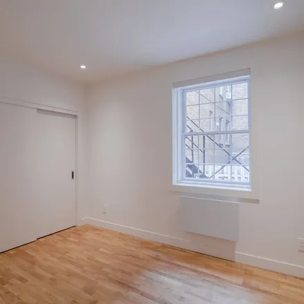 Image 6 - 2060 Rue du Fort, Montreal, QC H3H 2B8, Canada - Apartment for rent