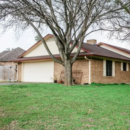 Buy this 3 bed house on 11 Delmore Drive in Hillsboro, TX 76645