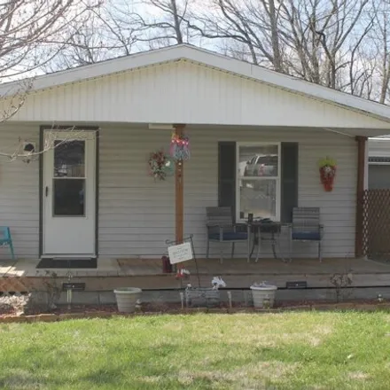 Buy this 3 bed house on 199 Maple Run Drive in Hillsboro, OH 45133