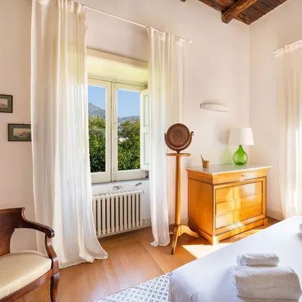 Rent this 5 bed house on Piano di Sorrento in Via della Stazione, 80063 Piano di Sorrento NA