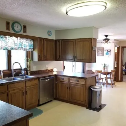 Image 6 - 12852 Country Club Road, Effingham, IL 62401, USA - House for sale