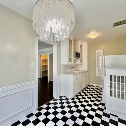 Rent this 1 bed apartment on 1724 El Cerrito Place in Los Angeles, CA 90028
