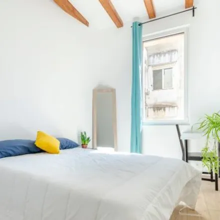 Rent this 3 bed room on Carrer del Poeta Cabanyes in 4, 08004 Barcelona