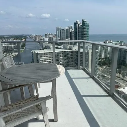 Image 1 - Hallandale Beach Bridge, East Hallandale Beach Boulevard, Hallandale Beach, FL 33009, USA - Condo for sale