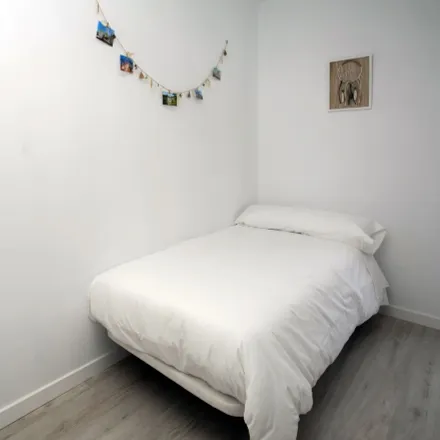 Image 4 - Madrid, Hostal Alicante, Calle del Arenal, 16, 28013 Madrid - Room for rent