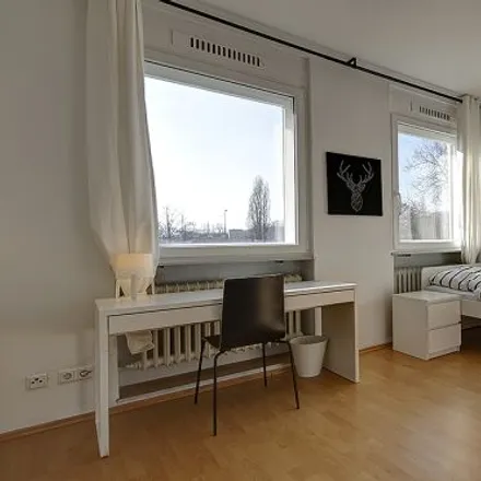Rent this 5 bed room on König-Karl-Straße 84 in 70372 Stuttgart, Germany