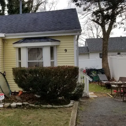 Buy this 2 bed house on 91 Rickard Court in Toms River, NJ 08753