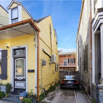 Image 1 - 708 Marigny Street, Faubourg Marigny, New Orleans, LA 70117, USA - House for sale