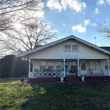 Buy this 3 bed house on OK 9 in Wetumka, Hughes County