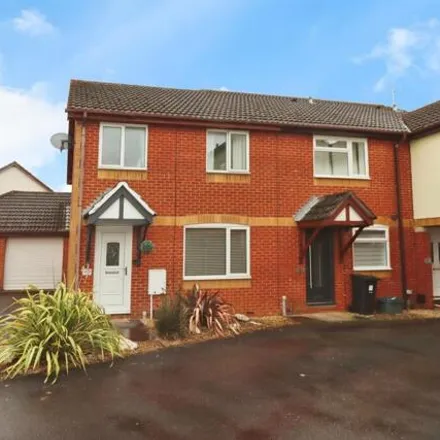 Buy this 3 bed house on 26 Long Mead in Yate Rocks, BS37 7YT