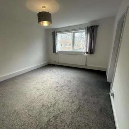 Image 5 - Brooklands, Brooklands Road / at Cloverley, Brooklands Road, Sale, M33 3QF, United Kingdom - Apartment for rent