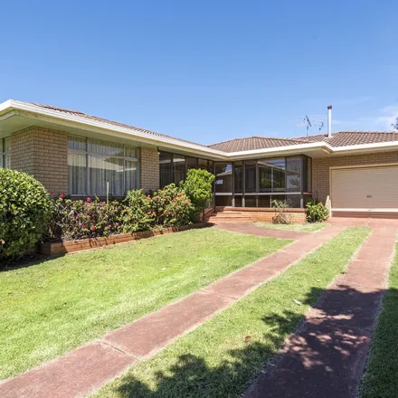 Rent this 3 bed apartment on 35 Paradise Street in Harristown QLD 4350, Australia