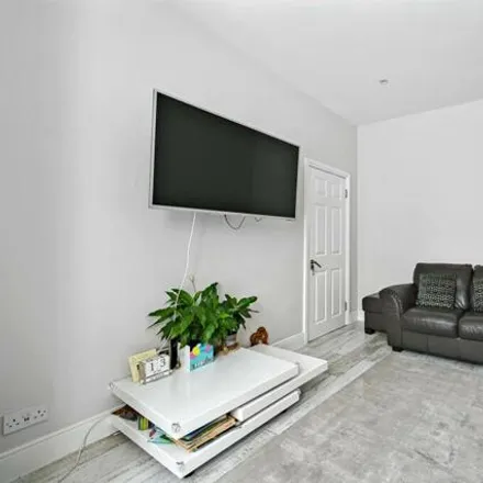 Image 3 - Bolton Road, London, NW10 4BG, United Kingdom - Townhouse for sale