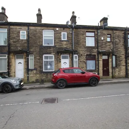 Rent this 2 bed townhouse on Thornton Road in Queensbury, BD13 1NL