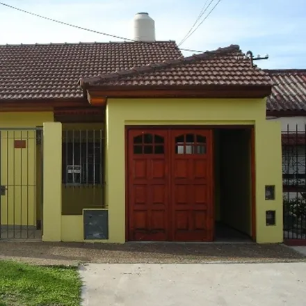 Buy this studio house on El Zorzal 1608 in Partido de Lomas de Zamora, 1844 Temperley