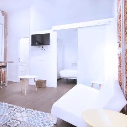Rent this 2 bed apartment on Madrid in Calle de López Silva, 3