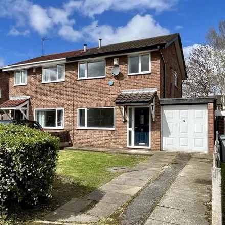 Image 4 - Briar Close, Urmston, M33 5RG, United Kingdom - Duplex for rent