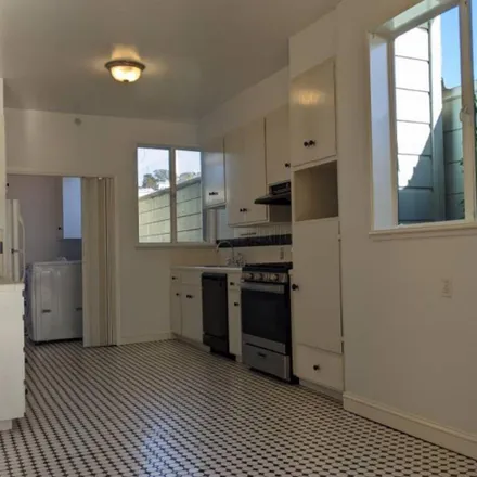 Image 3 - 2150;2152 Mason Street, San Francisco, CA 94133, USA - Apartment for rent