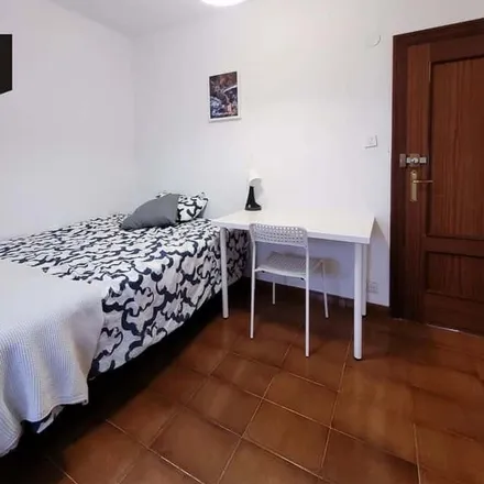 Rent this studio room on Karola in Calle Monte Ganekogorta / Ganekogorta mendiaren kalea, 12