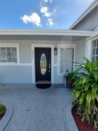 Image 5 - 18025 Northwest 83rd Avenue, Hialeah, FL 33015, USA - House for rent