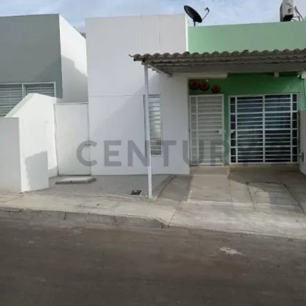 Rent this 3 bed house on Calle 304 in 130201, Manta
