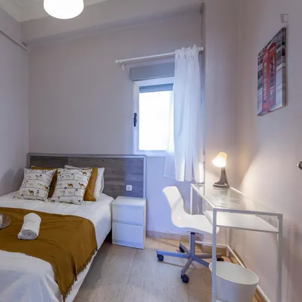 Rent this 7 bed room on Carrer d'Honorat Juan in 16, 46007 Valencia