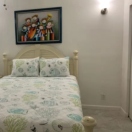 Rent this 1 bed apartment on Key Largo
