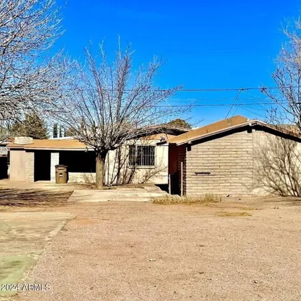 Buy this 3 bed house on Clawson Elementary School in 7th Street, Douglas