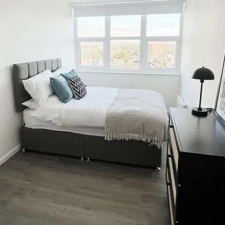 Rent this 2 bed apartment on Oldham Road in Manchester, M40 2FW