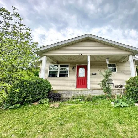 Buy this 3 bed house on Dollar General in 975 Greenwood Avenue, Zanesville