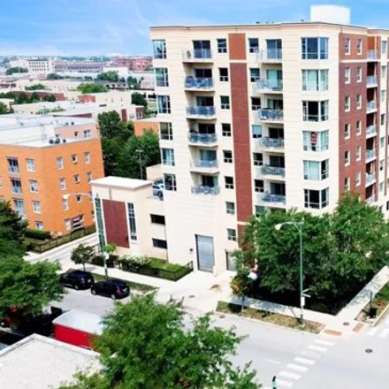 Rent this 2 bed condo on 100 North Hermitage Avenue in Chicago, IL 60612