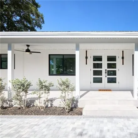 Image 2 - 1343 Jungle Avenue North, The Jungle, Saint Petersburg, FL 33710, USA - House for sale