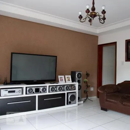 Rent this 4 bed house on Rua Conceição Sgliano in Jardim Santo Antônio, Osasco - SP