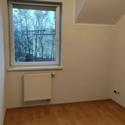 Rent this 3 bed apartment on Strzałowa 11a in 87-100 Toruń, Poland