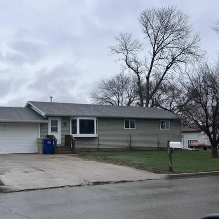 Image 1 - 455 20th Street Northwest, Watertown, SD 57201, USA - House for sale