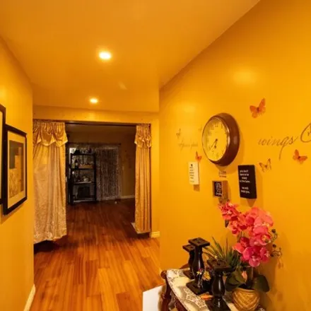 Image 3 - 2931 East 16th Street, National City, CA 91950, USA - House for sale