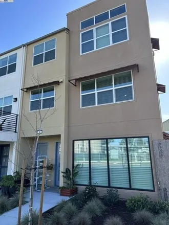 Buy this 3 bed townhouse on 11 Haworth Way in Santa Rosa, CA 95407