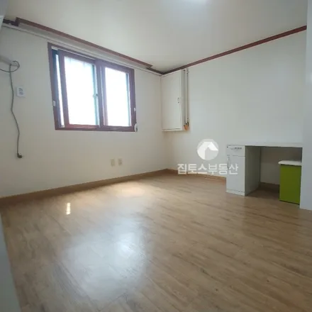 Rent this studio apartment on 서울특별시 관악구 신림동 1459-25