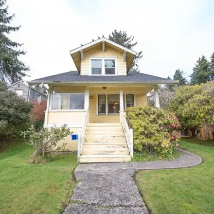 Buy this 3 bed house on 634 McClure Avenue in Astoria, OR 97103