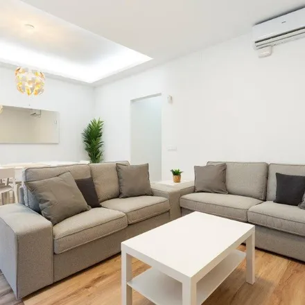 Rent this 4 bed apartment on Carrer de les Santjoanistes in 35, 08006 Barcelona