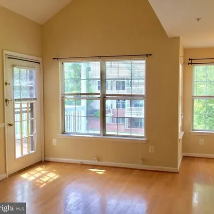 Image 6 - 927 Hillside Lake Terrace, Gaithersburg, MD 20878, USA - Condo for rent