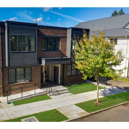 Rent this 0 bed townhouse on 8015 North Oswego Avenue in Portland, OR 97203