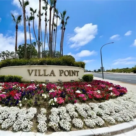 Image 1 - 304, 306, 308, 310, 312, 314, 316, 318 Villa Point Drive, Newport Beach, CA 92660, USA - Condo for sale