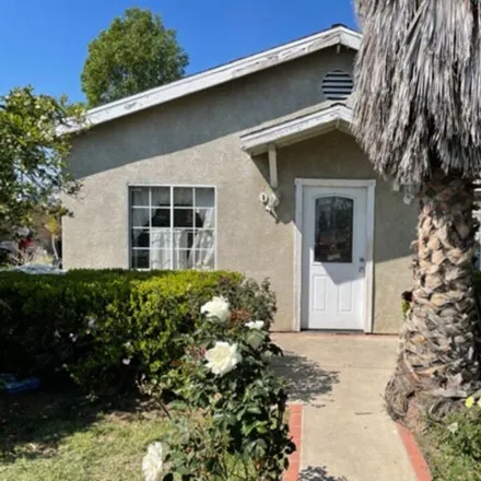 Buy this 3 bed house on 11119 Rincon Avenue in Los Angeles, CA 91340