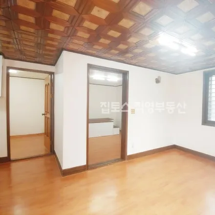 Rent this 2 bed apartment on 서울특별시 서초구 방배동 459-16