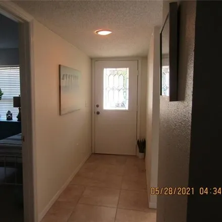 Image 2 - Weybridge, Sarasota County, FL 34235, USA - Condo for rent